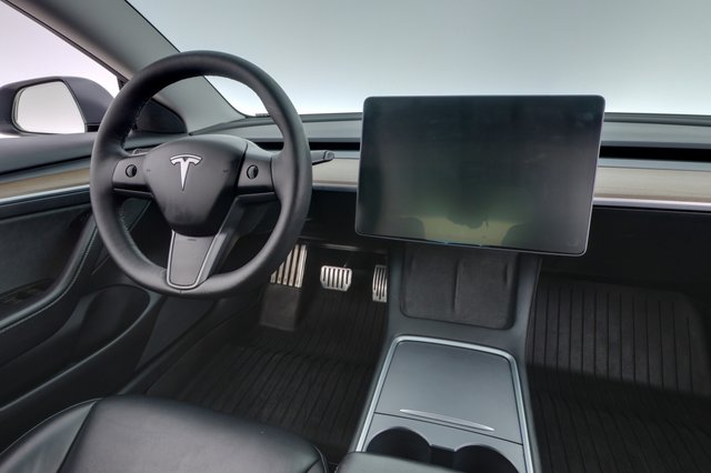 2021 Tesla Model 3 — photo 20 of 24