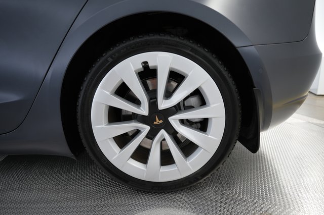 2021 Tesla Model 3 — photo 17 of 24