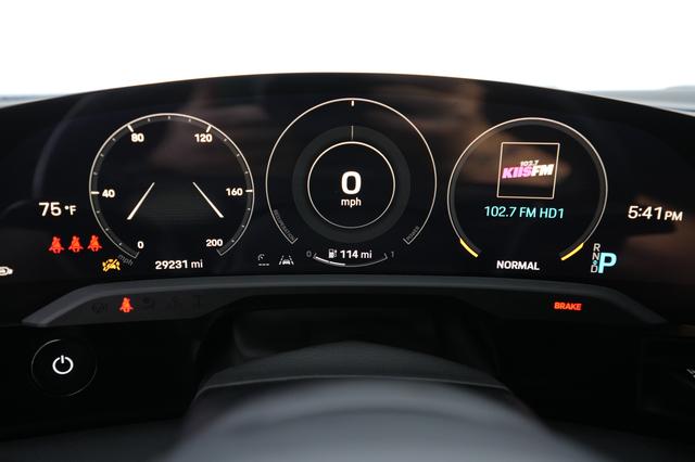 2022 Porsche Taycan — photo 5 of 26