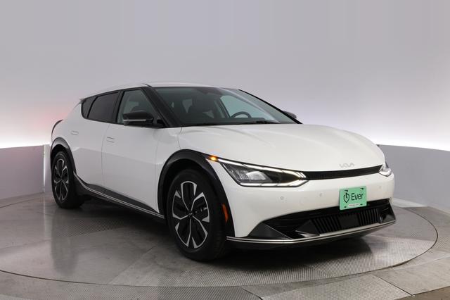 2023 Kia EV6 — photo 10 of 26